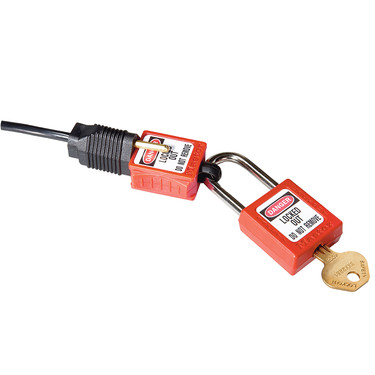 [S2005] Master Lock S2005 Compact Plug Prong Lockout, 110-120 Volt Plugs